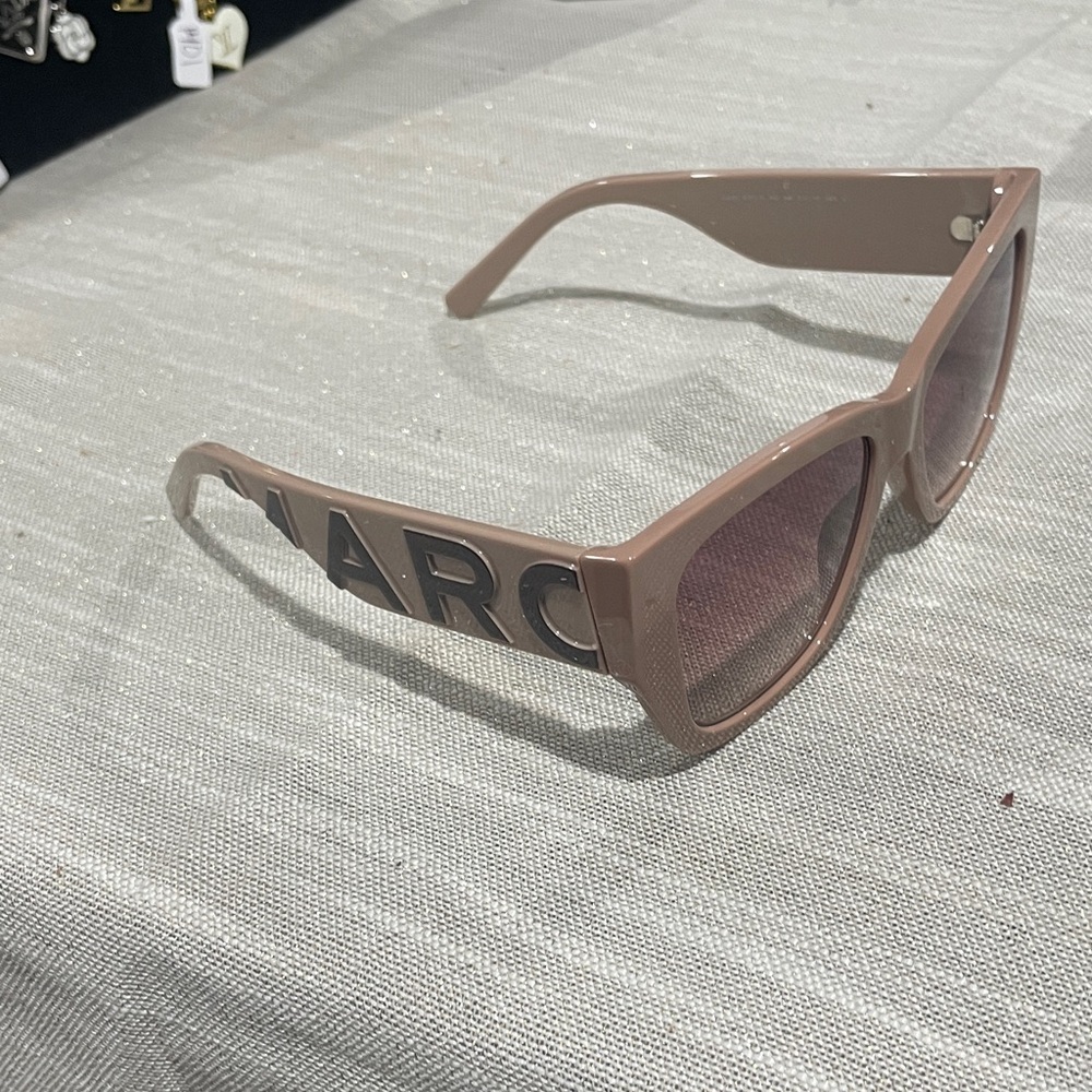 6002. Marc Jacobs Tan Sunglasses - Picture 8 of 10